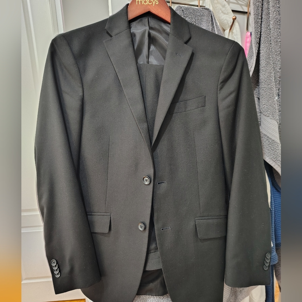 Kenneth Cole ReactionMen's Ready Flex Slim-Fit Suit black 36 reg 29W